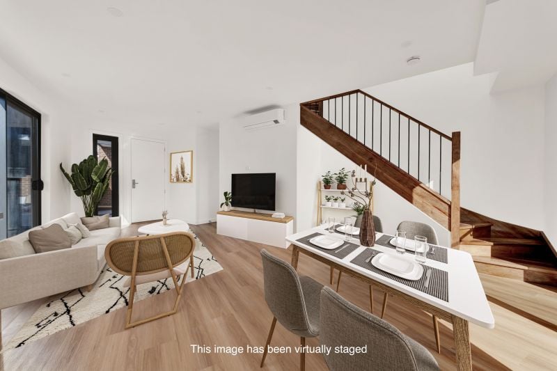 2/106 Broadway, Reservoir