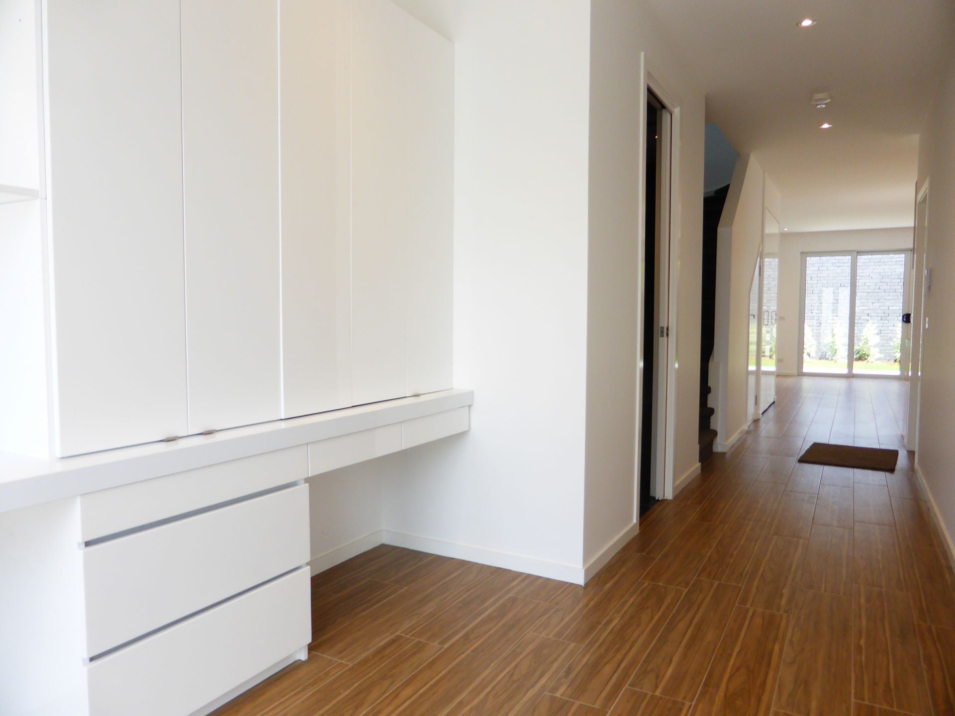 Brand New Townhouse With A Contemporary Design In A Prime location!