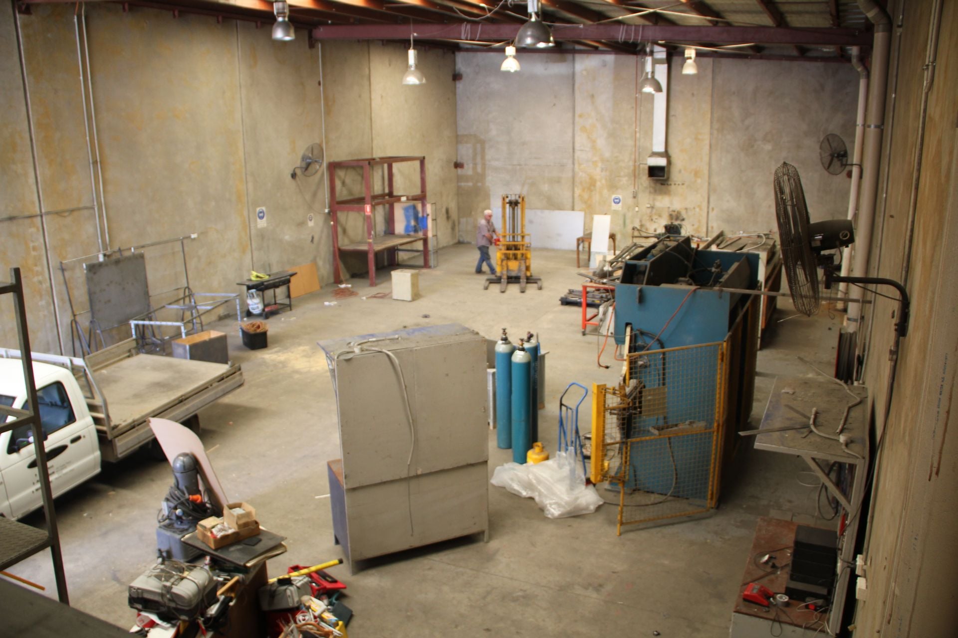 WELL LOCATED FACTORY/WAREHOUSE