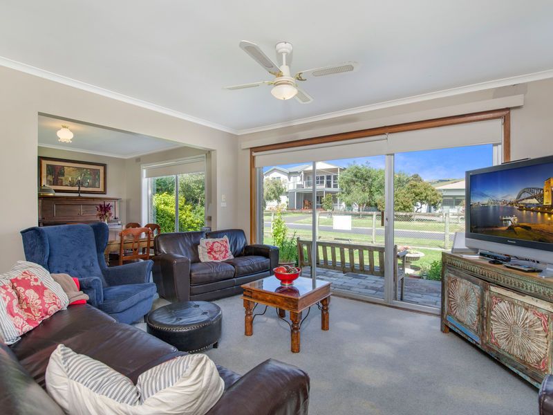2 Casino Avenue, Apollo Bay - Thumbnail 3