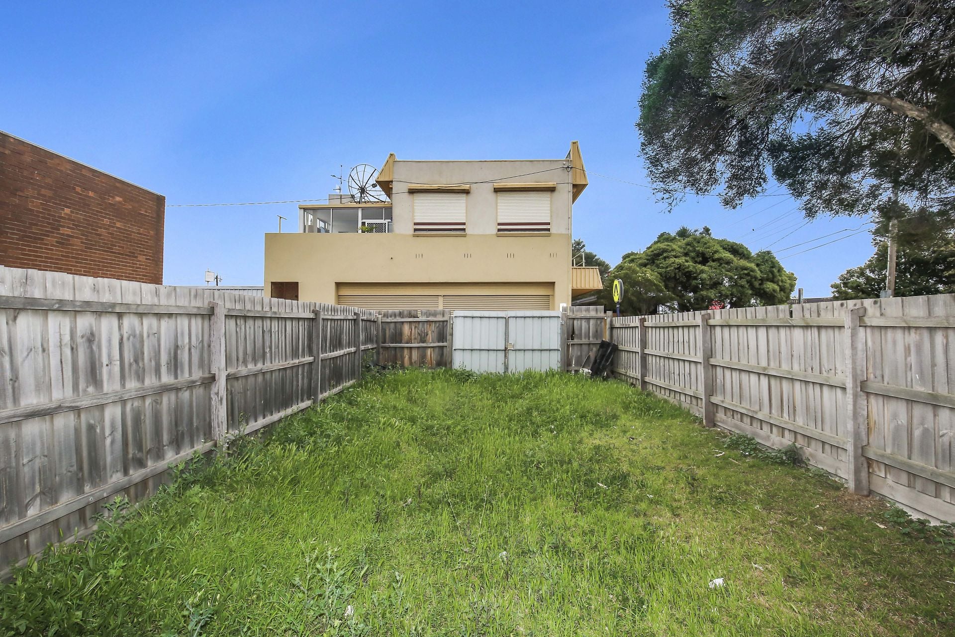 *** EXPOSURE***   *** EXPOSURE***
RARE OPPORTUNITY - BE SEEN!