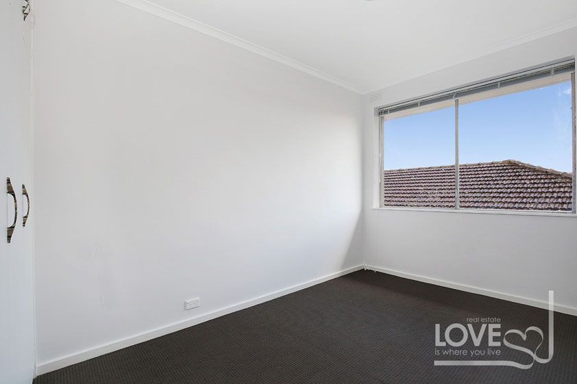 Refurbished, Great Location!