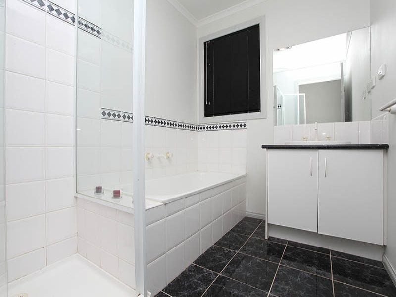 81 Chisholm Drive, Caroline Springs - Thumbnail 6