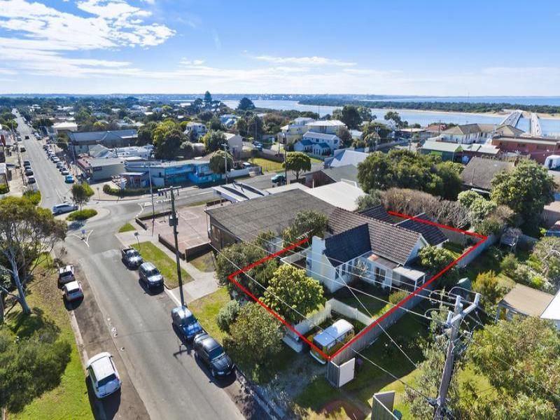 42 Hitchcock Avenue BARWON HEADS VIC, Barwon Heads - Thumbnail 2