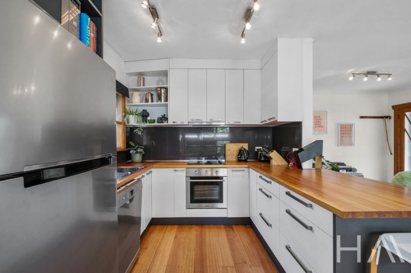 39 Risdon Road New Town, New Town - Thumbnail 8