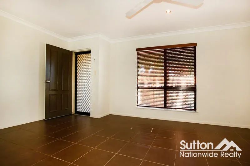 11 Eshelby Street, Bushland Beach, Bushland Beach - Thumbnail 4