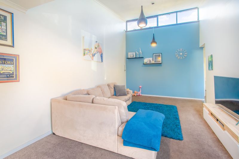 7/91 Pine Street, Reservoir