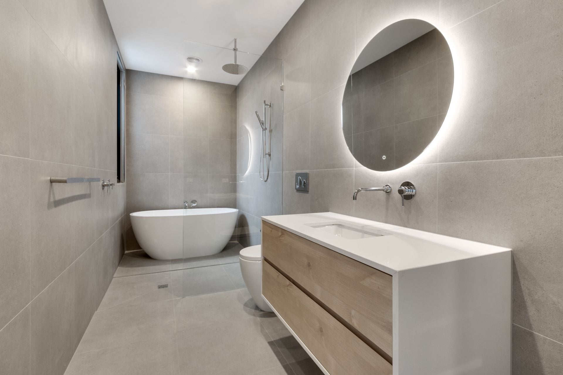 Modern Living on a Grand Scale!