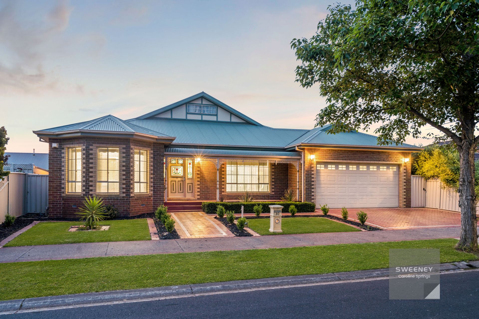 30 Edgbaston Parade, Caroline Springs - Thumbnail 2