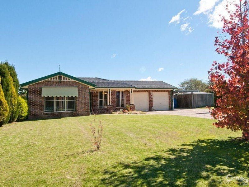 2 Rain Tree Way, BOWRAL NSW