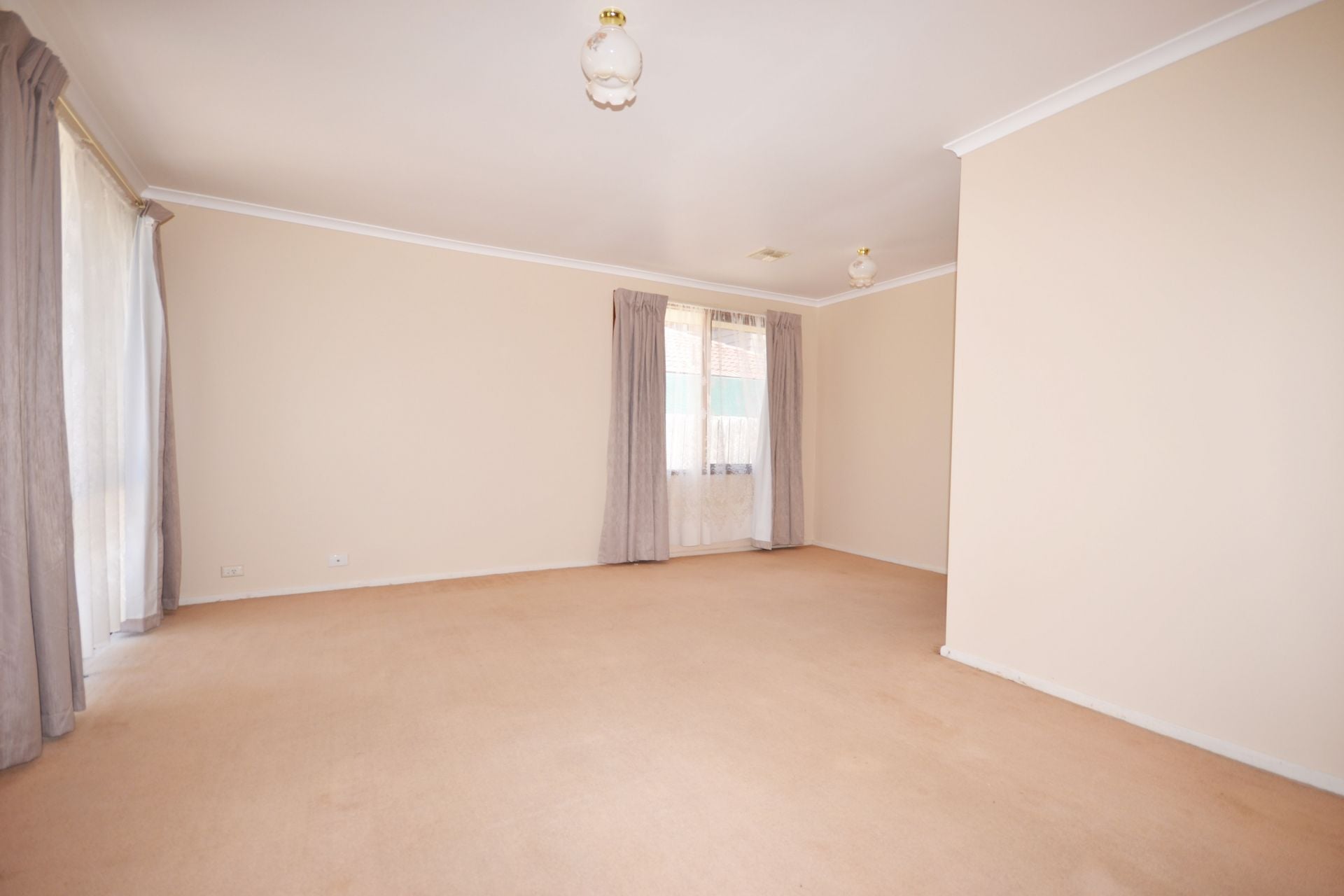 GREAT OPPORTUNITY, GREAT LOCATION