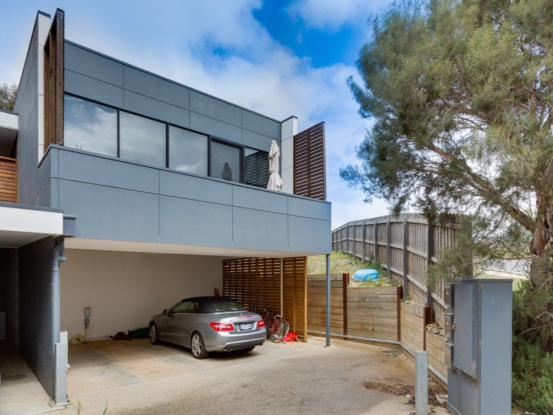 1/10 South Maddingley Road, Bacchus Marsh - Thumbnail 2