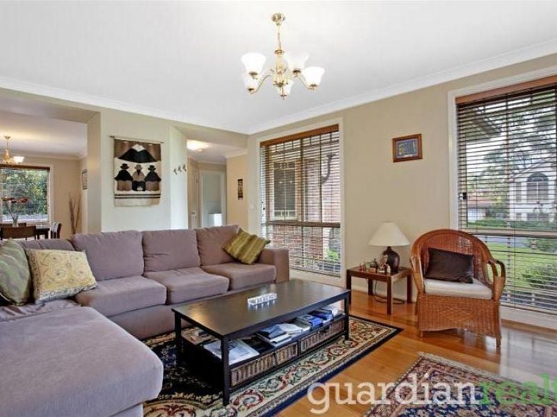 10 Minnamurra Grove, Dural - Thumbnail 3