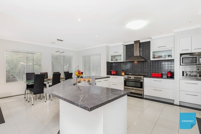 9 Hessing Green, Caroline Springs - Thumbnail 3