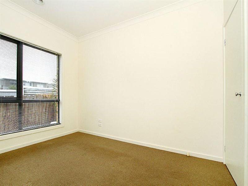Love Low Maintenance Living - Walk to Latrobe!