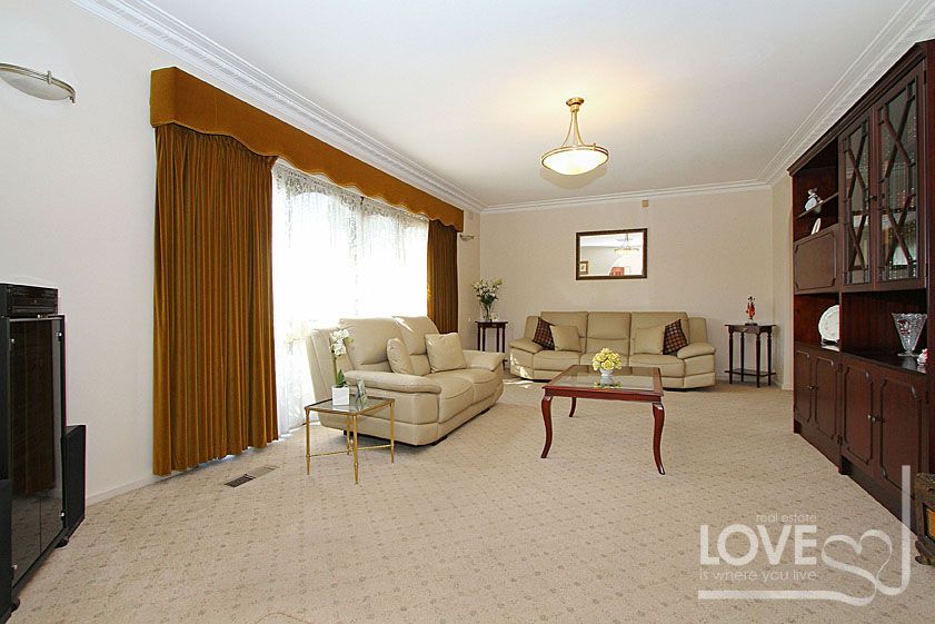 Much Loved One Owner Home