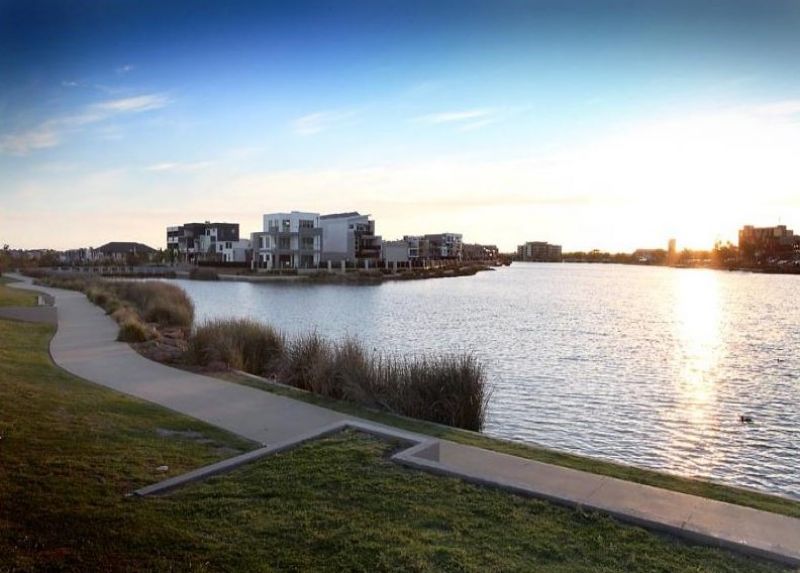 150 The Esplanade, Caroline Springs - Thumbnail 4