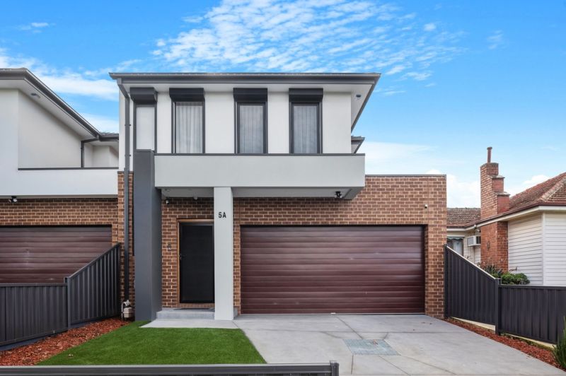 5A Nicole Avenue, Dandenong North VIC