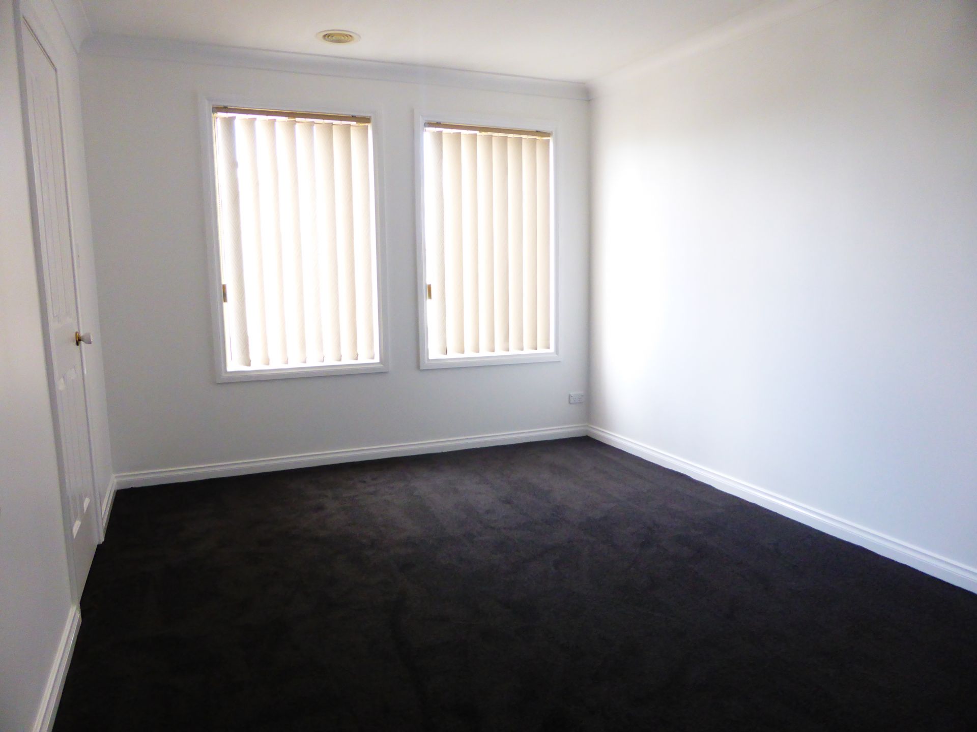 Air-conditioned Townhouse in Prime Location!