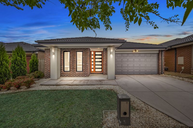 19 Lucknow Drive, Beveridge