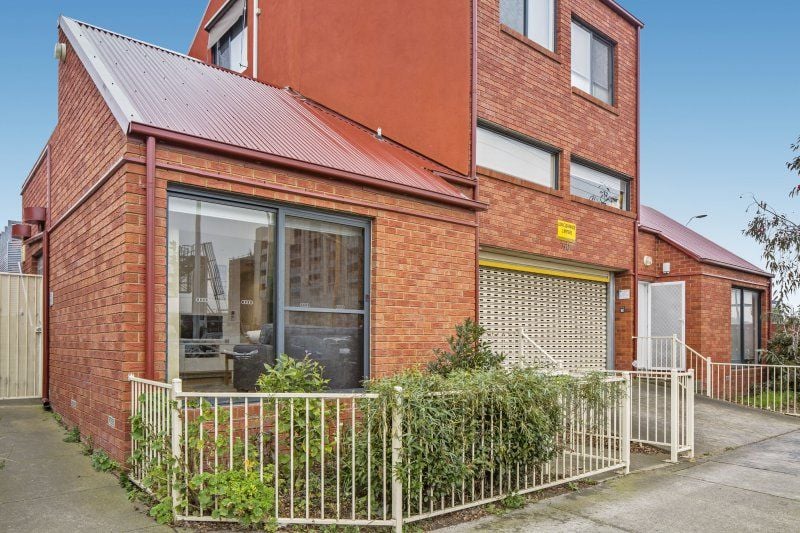 1/50 Raleigh Street, Footscray - Thumbnail 2