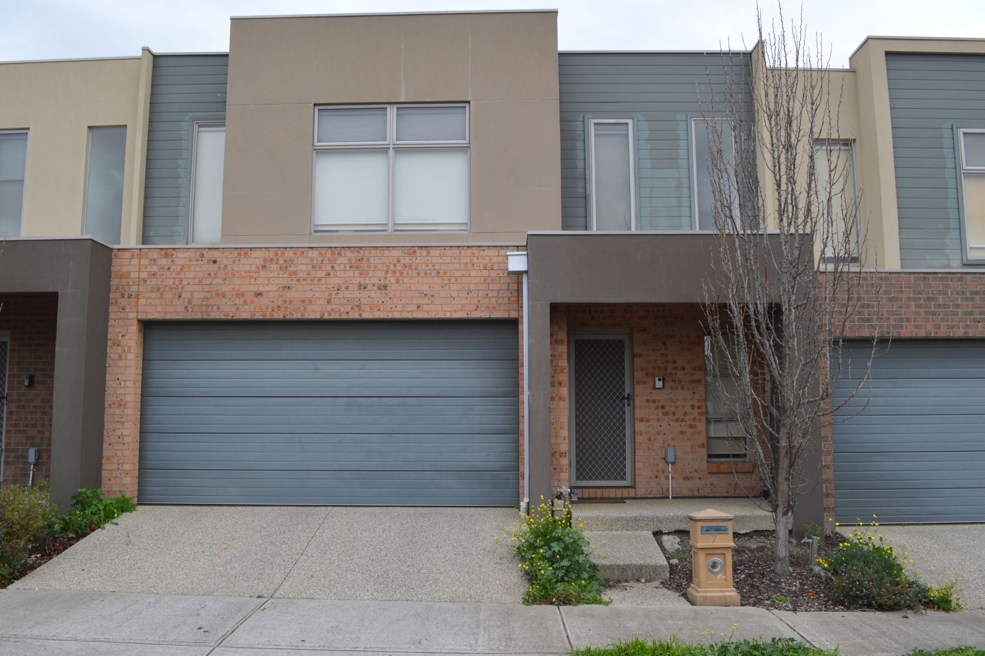STUNNING & SPACIOUS TOWNHOUSE  *Insp Sat 27th Oct @ 10:40am*