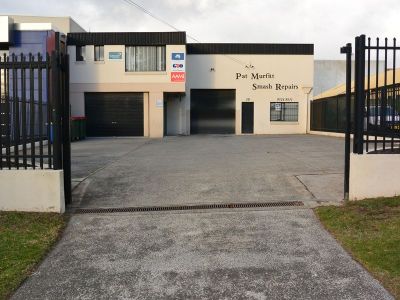 10 Woodfield Boulevarde, Caringbah