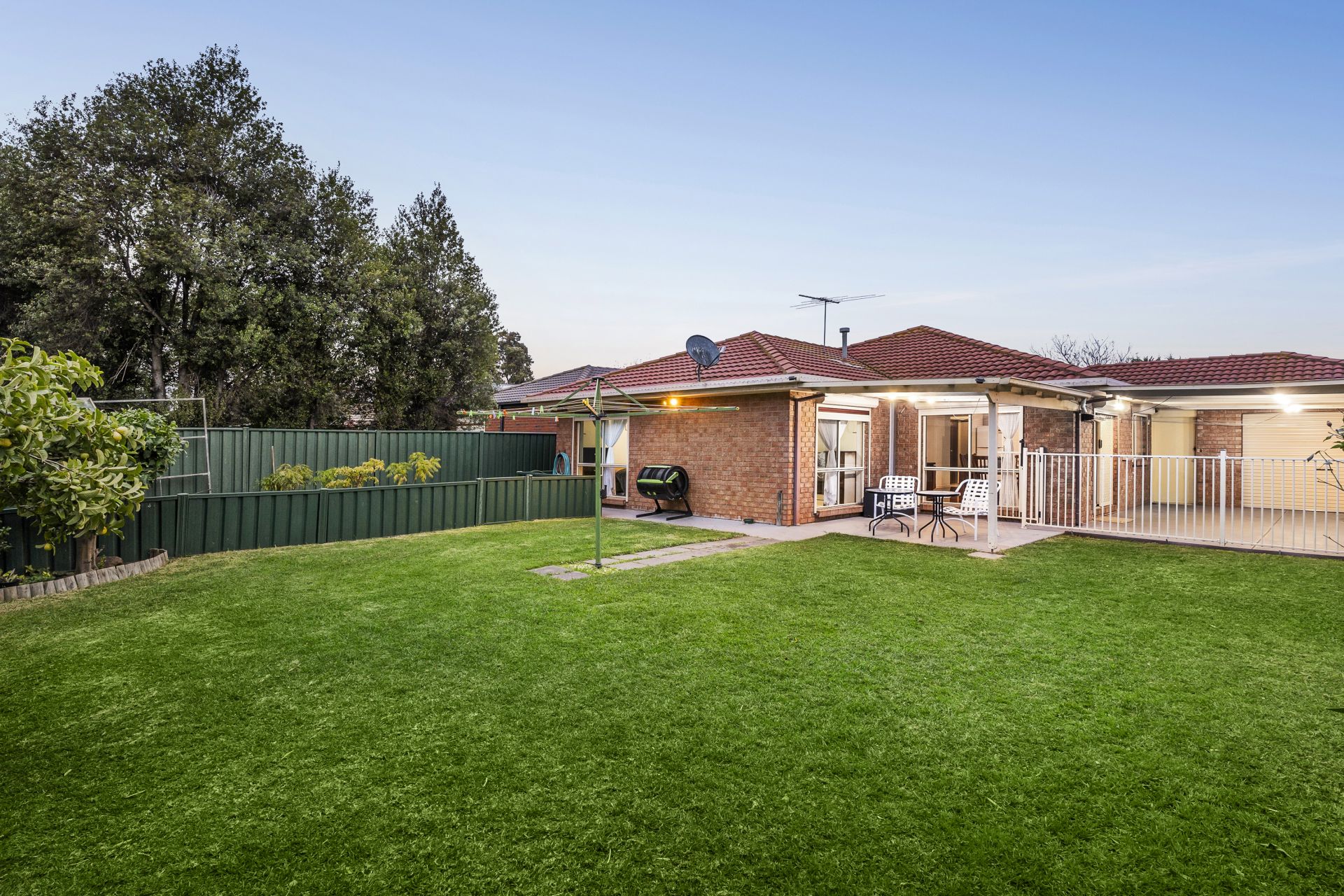 8 Flintoff Avenue, Burnside - Thumbnail 3