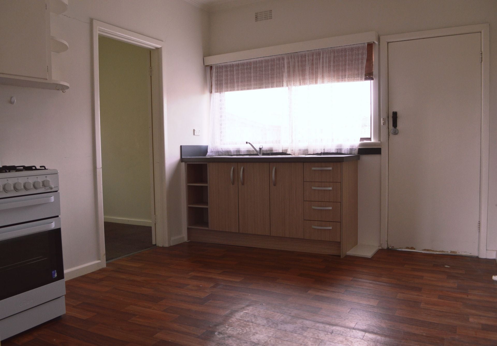 WALKING DISTANCE TO ALL AMENITIES   *Insp Thurs 8th Feb @ 4:40pm*