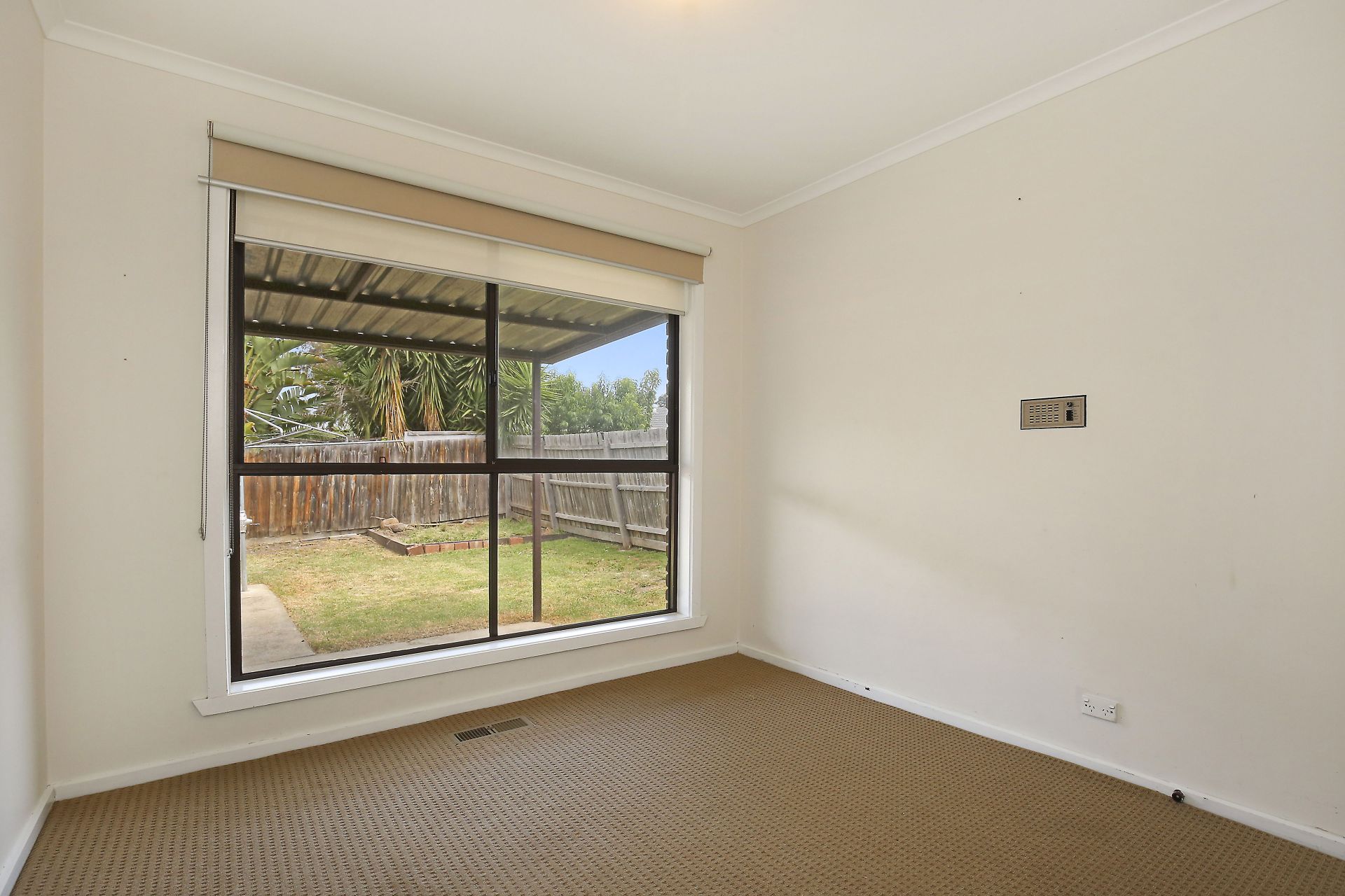 PERFECT LOCATION & PRICED TO PLEASE