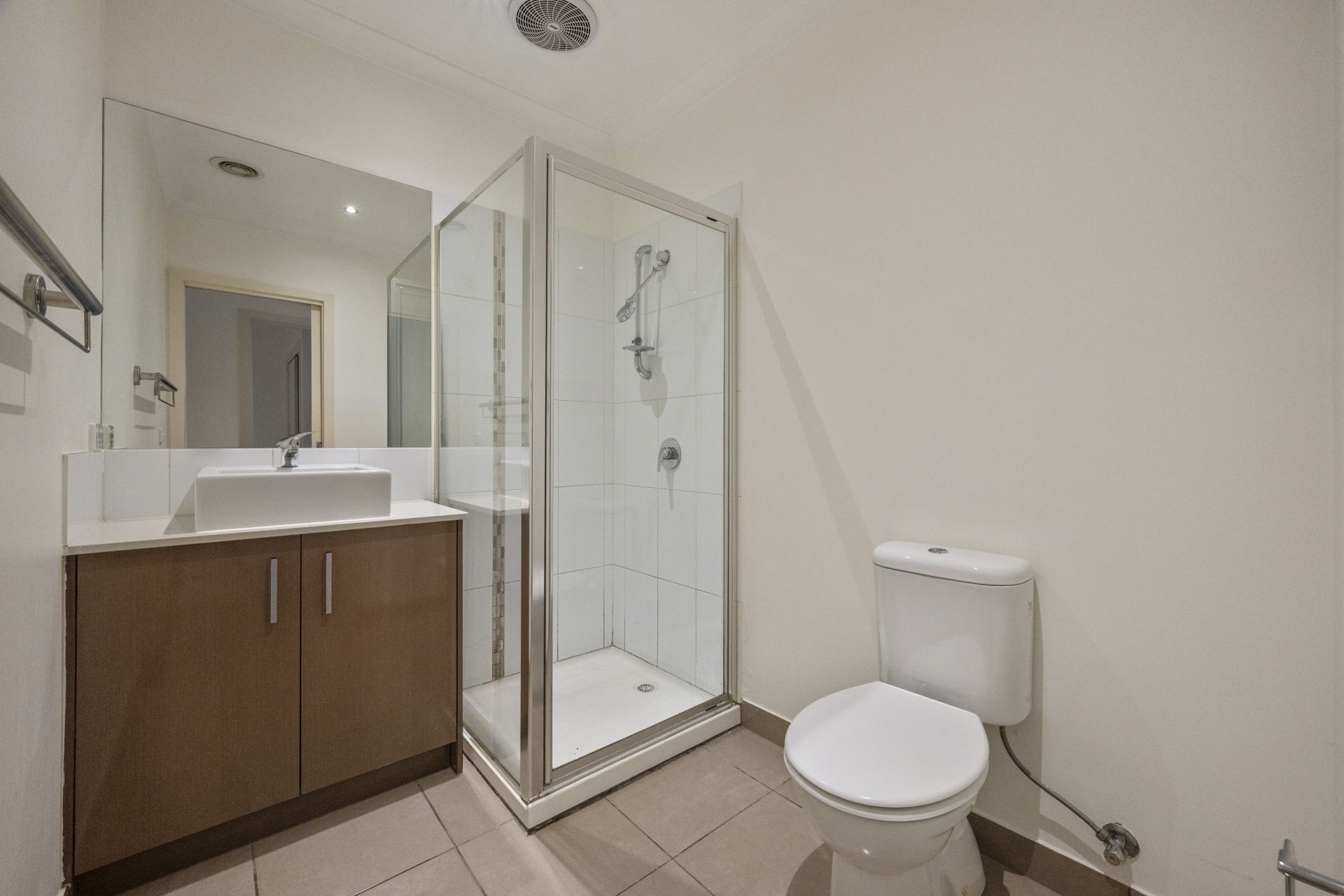 LOW MAINTENANCE CONVENIENT LIVING