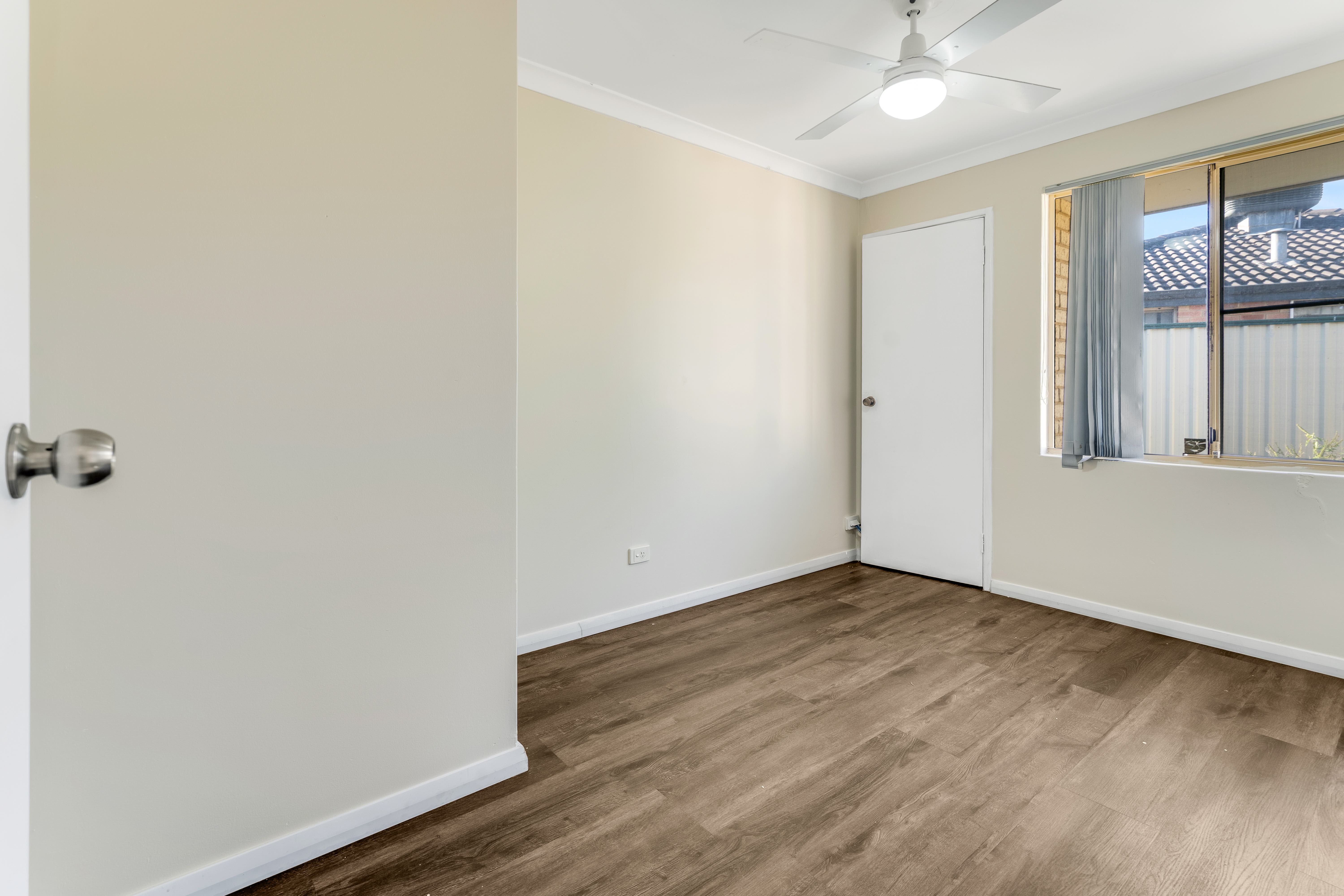 16/11 Firetail Place, Kenwick