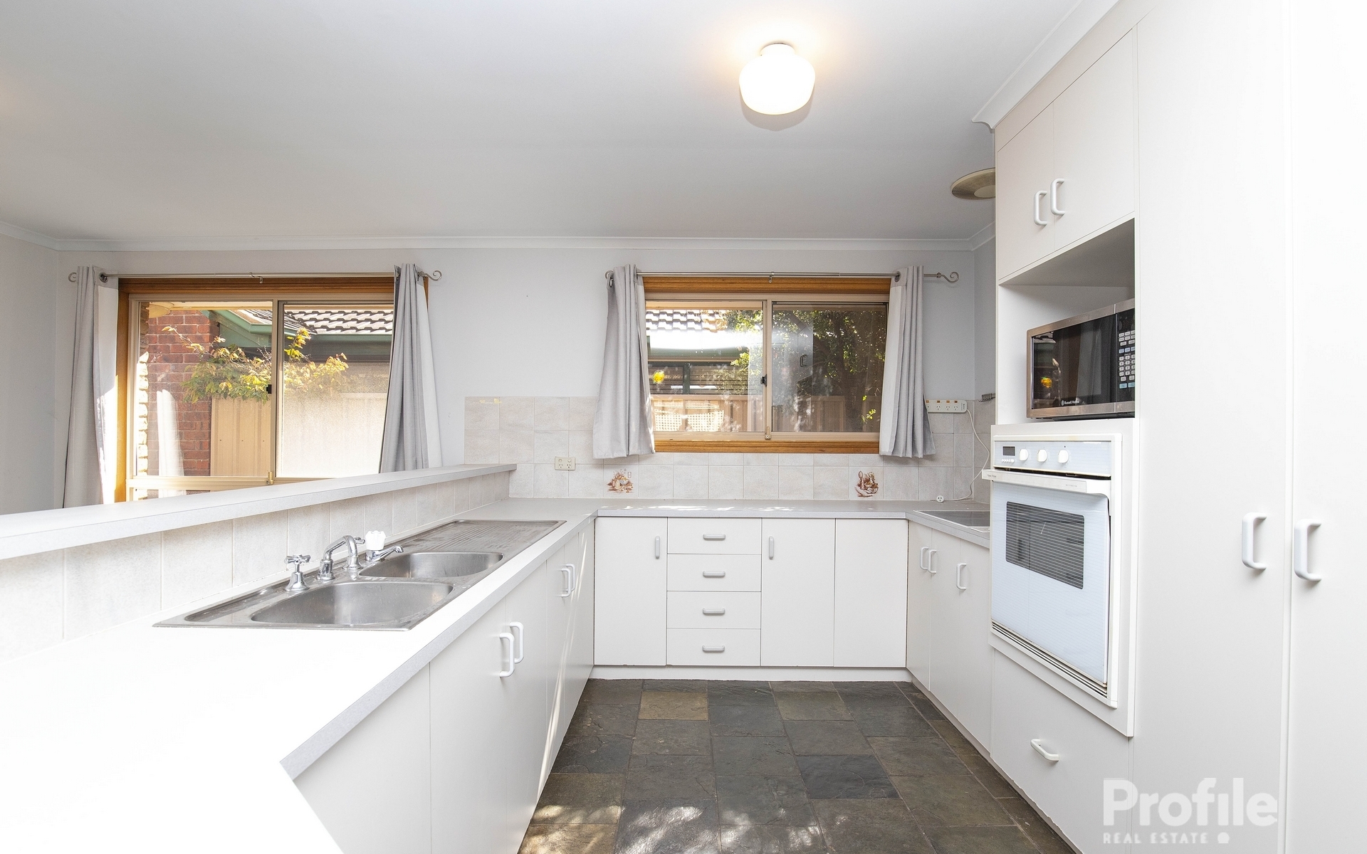 35 Admiralty Crescent  Seaford Rise 5169