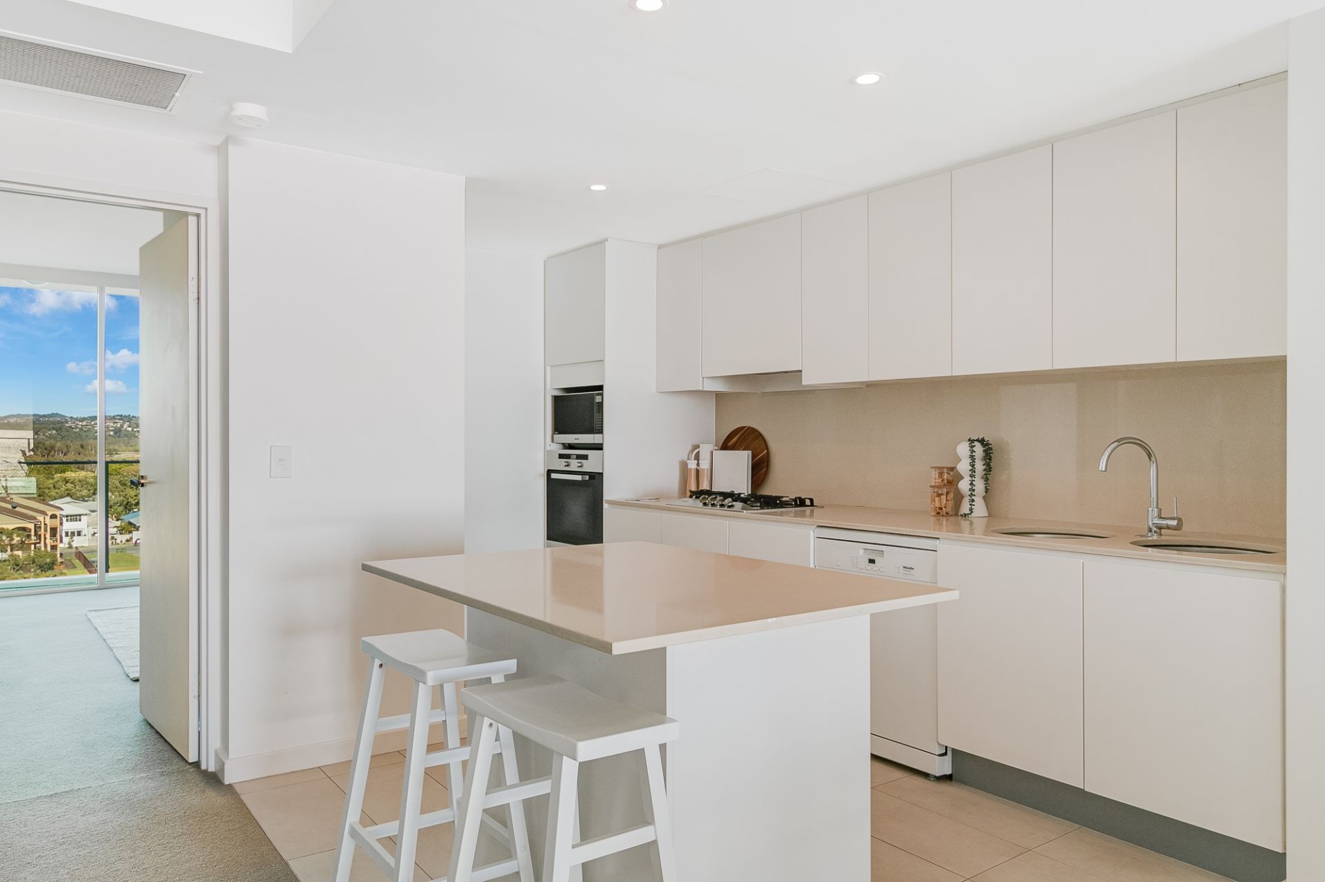 604/2 Creek Street Kirra QLD, Kirra - Thumbnail 6