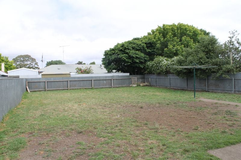 30 Ingleby Street Mount Gambier SA, Mount Gambier - Thumbnail 7