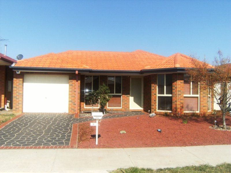 9 Cleland Way, Caroline Springs - Thumbnail 2