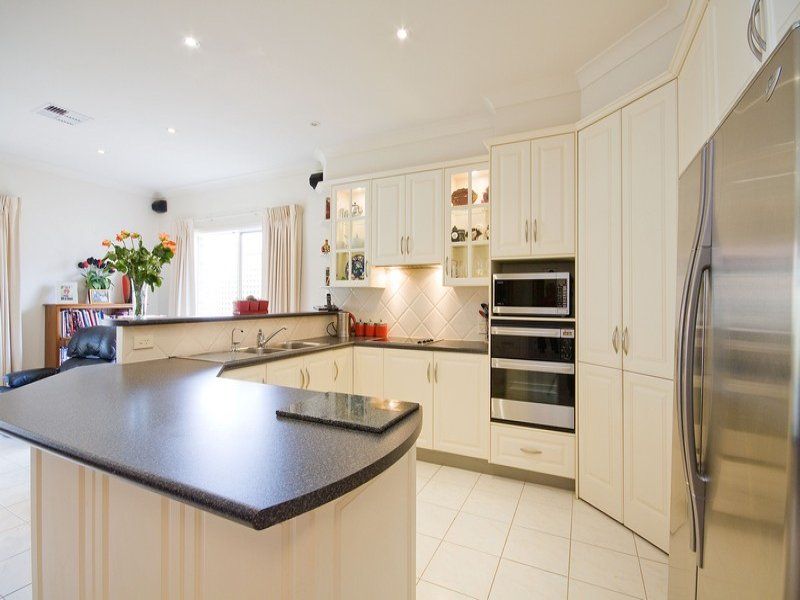 23 Bluestone Drive Walkley Heights 5098