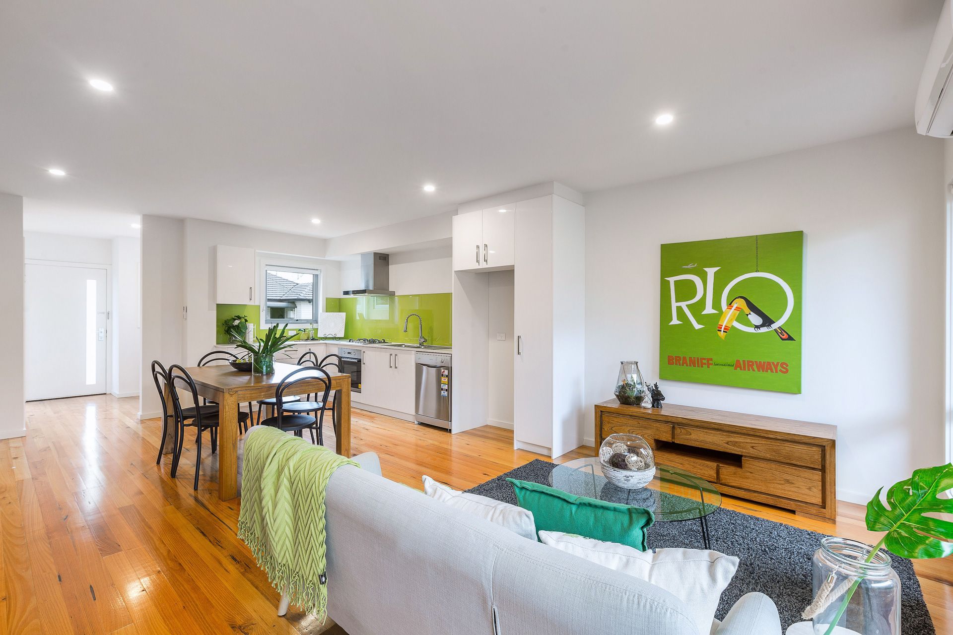 22 Newcastle Street, Yarraville - Thumbnail 3