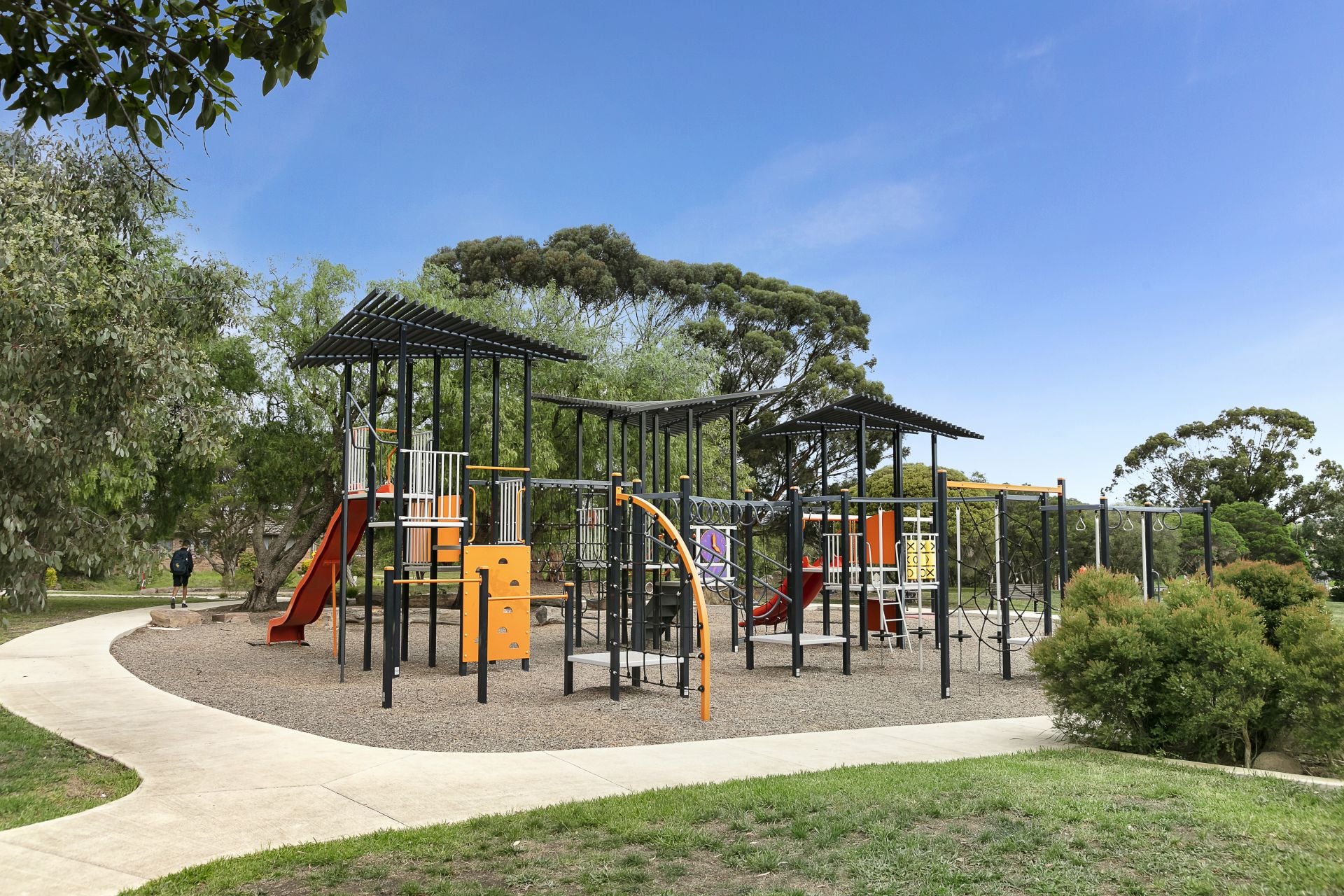 Convenience And Huge Size Tradies Garage