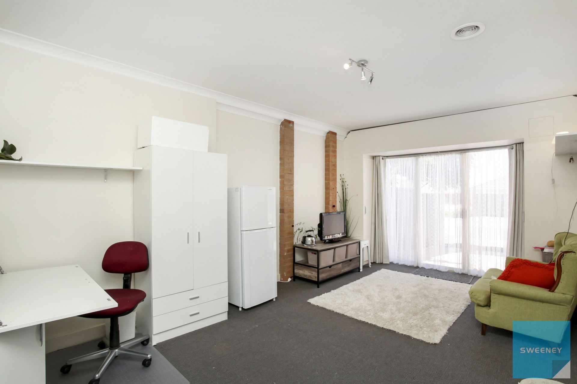 10 Coburn Way, Caroline Springs - Thumbnail 8