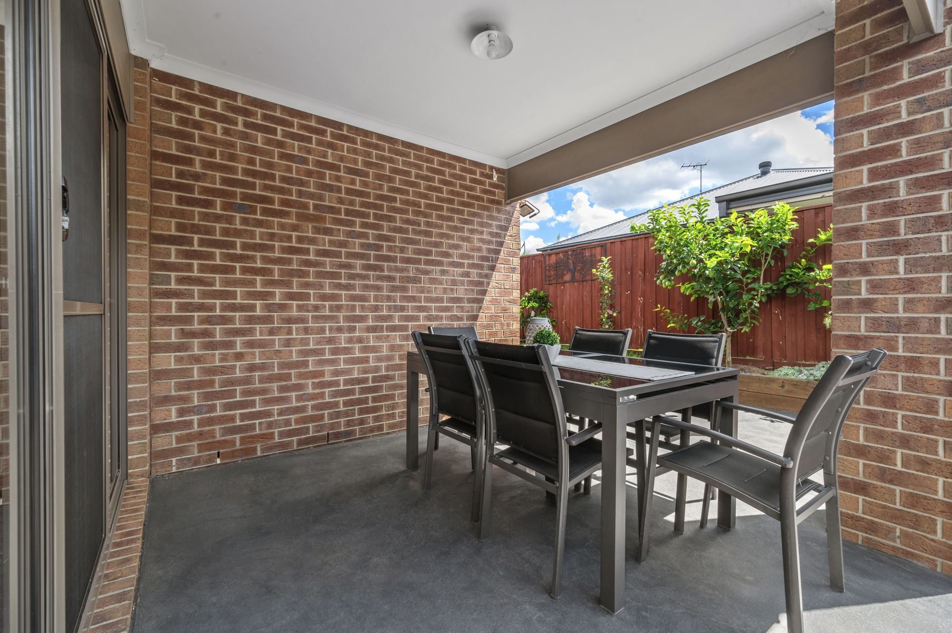 Versatile Living in Prime Location