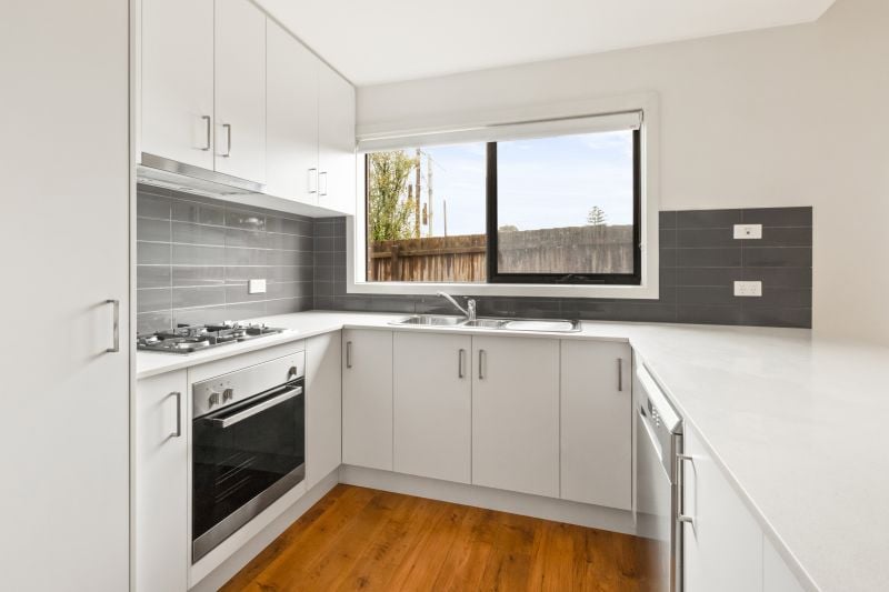 4/13 McCrae Street, Reservoir