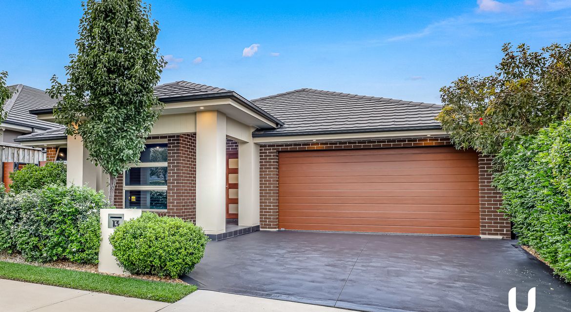 Gledswood Hills 13 Silverwood Street