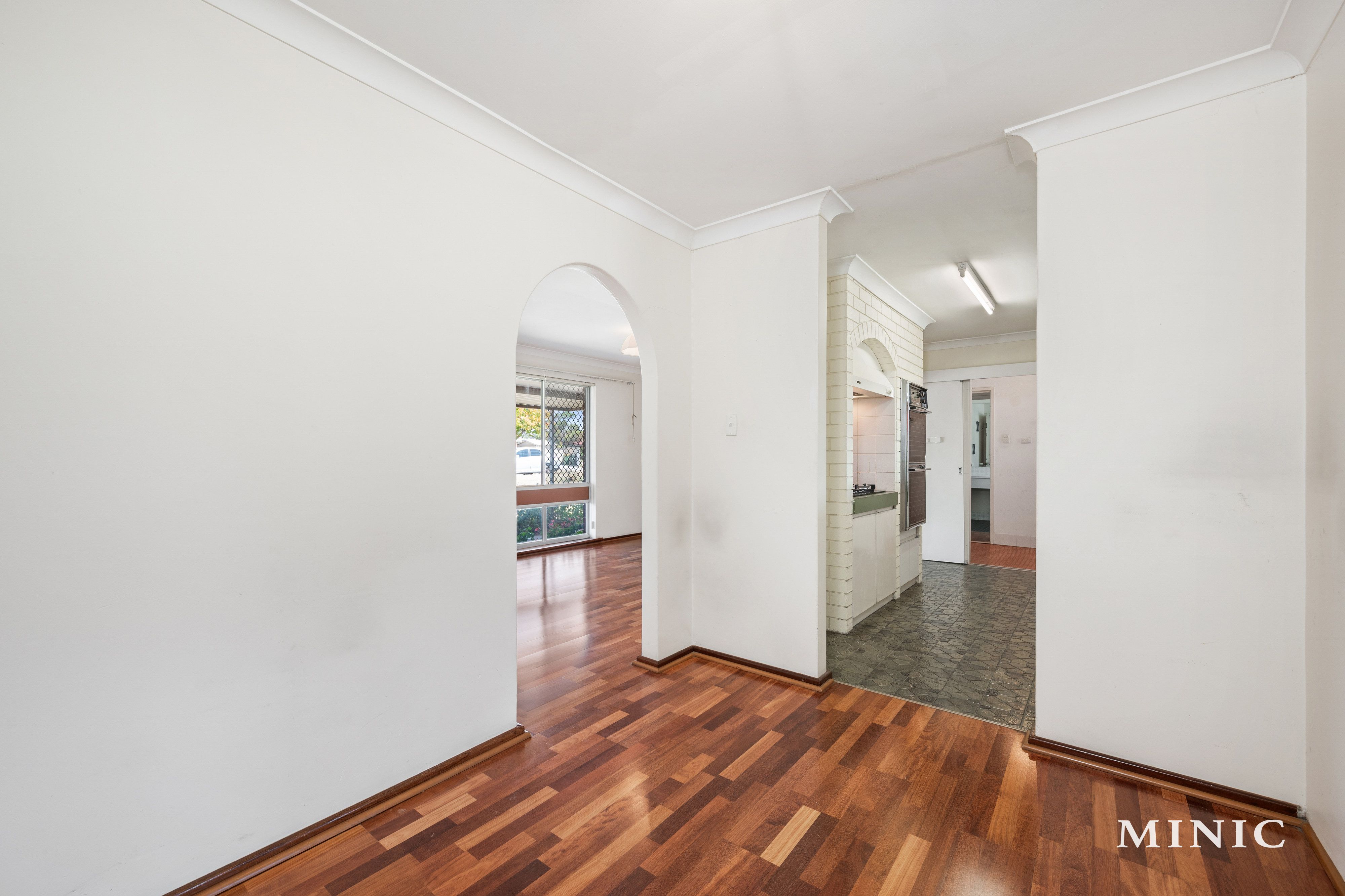 Real Estate For Sale 33 Glencairn Way Parkwood , WA