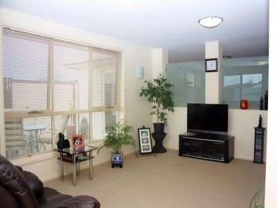 3
 
 
 
  
 
 
 2
 
 
 
  
 
 
 1
 
 
 
 
 
 
 
 Villa 1/10 Haven Drive, SHEARWATER TAS 7307, Shearwater - Thumbnail 5
