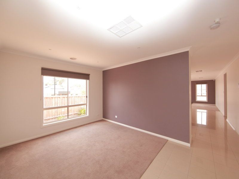 1 Cabarita Crescent SOUTH MORANG, South Morang - Thumbnail 8