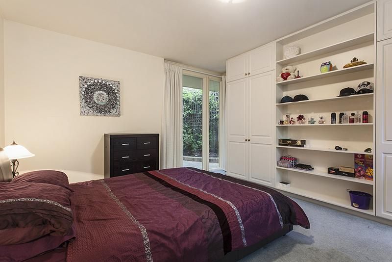 18 South Road, Hampton - Thumbnail 8