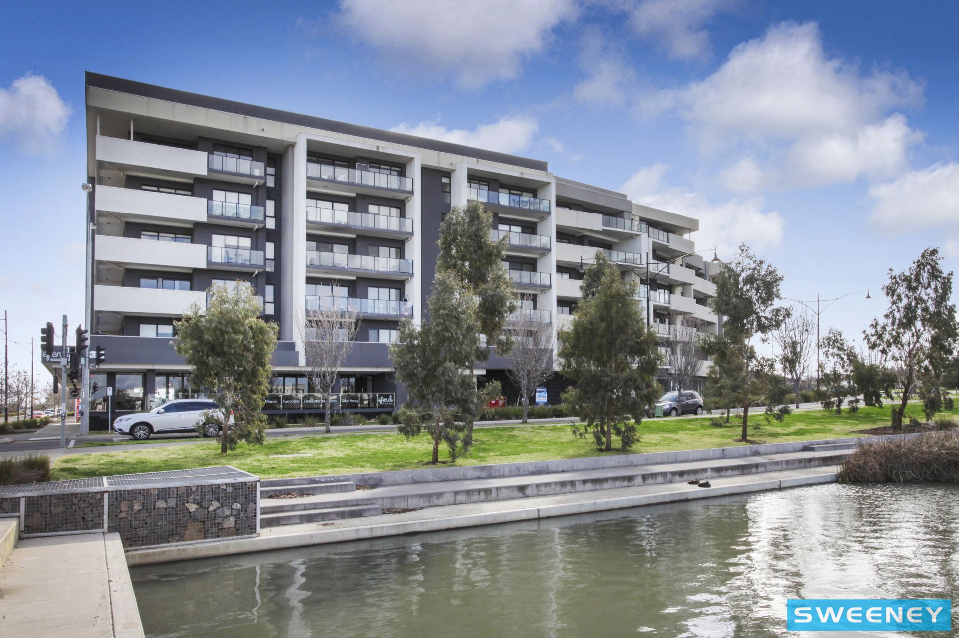 541/73 Lake Street, Caroline Springs - Thumbnail 2