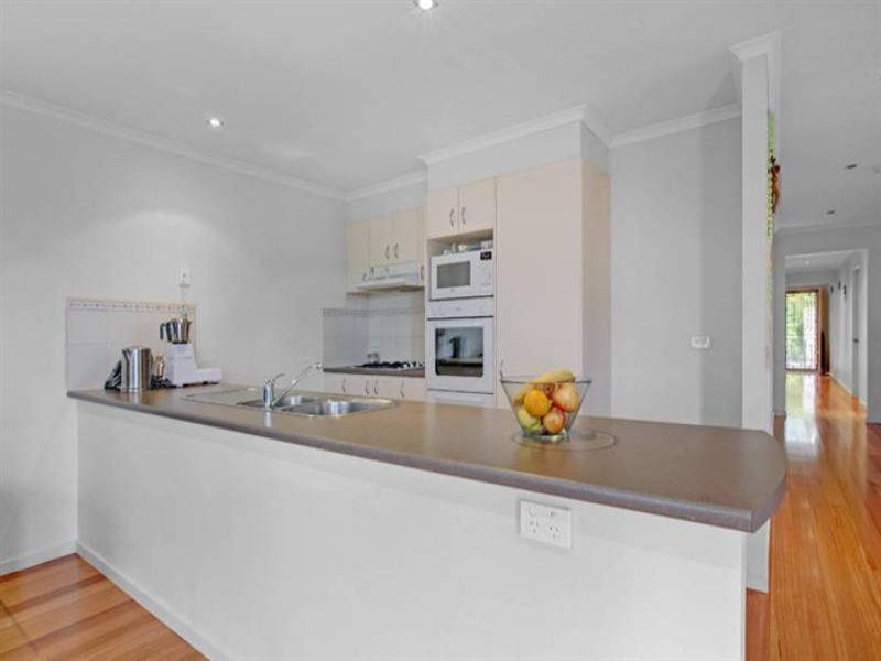 3 Insley Way, Caroline Springs - Thumbnail 3