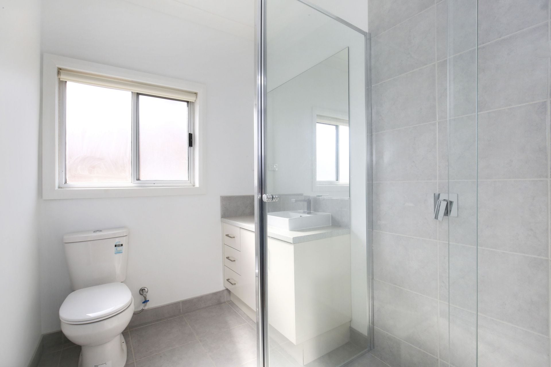 Newly Renovated Art Deco Gem in the North!
